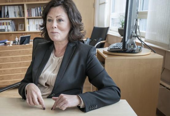 NYE REGLER: Når Norge ratifiserer Haag '96-konvensjonen 1. juli, vil barnevernet bli pålagt å undersøke om barn kan plasseres hos slektninger i utlandet. - Det vil være en mulighet at familien i utlandet overtar omsorgen, sier barne- og likestillingsminister Solveig Horne.
